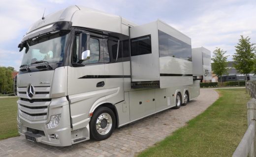 STX Mercedes Actros - 3 Pop Outs/025 - STX Motorhomes